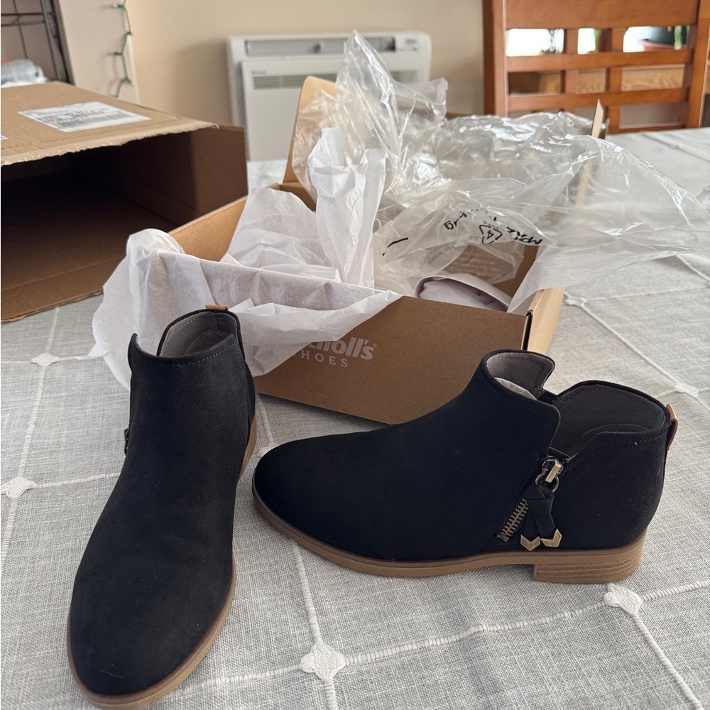 Dr. Scholl's Black Ankle Booties